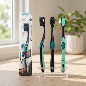 <span class=keywords><strong>Cepillo</strong></span> de Dientes Manual para Adultos al por Mayor con <span class=keywords><strong>Cerdas</strong></span> Suaves de Carbón y Limpiador de Lengua, Empuñadura de Goma Antideslizante, OEM - Product Image 1
