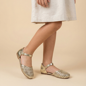 Scarpe Mary Jane da bambina Hicute con fibbia, in tessuto dorato a rete traforata, per primavera, estate, vacanze, casual, di tendenza. - Product Image 6