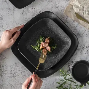 Assiette à steak de restaurant moderne Assiette à dîner en <span class=keywords><strong>fonte</strong></span> Assiette de service carrée noire Western Pratos Céramique Quadrado - Product Image 1