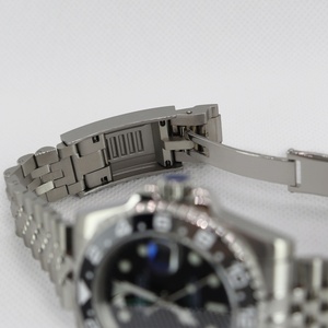 นาฬิกาข้อมือผู้ชายดีไซน์ยอดนิยม ระบบจักรกล ตัวเรือนสแตนเลส สายปรับได้ กว้าง 18 มม. นาฬิกาอัตโนมัติ Seiko GMT - Product Image 6