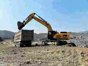 Best Shantui SE500LC 50 Ton 3m3 Bucket Capacity Heavy Duty Crawler Excavator with Ce Price Sale - Product Image 6