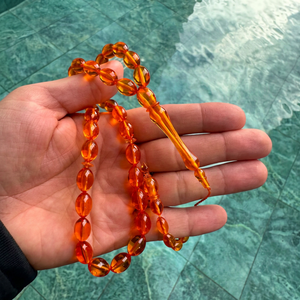Sculpture ronde en résine orange écologique peinte à la main, figurine d'ange pour la prière islamique, pour la décoration de la maison et la prière quotidienne - Product Image 1