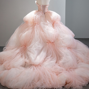 Vestido de Fiesta de Tul Rosa Claro con Flores para Quinceañera, Modelo SFY260, con Volantes, Pliegues y Cola de Capilla Natural - Product Image 3