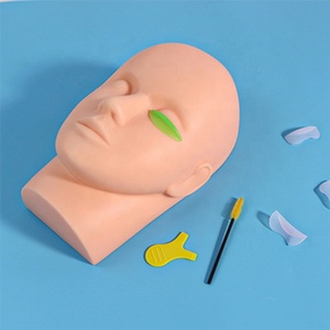 หัวตุ๊กตาฝึกซ้อมที่มีประสิทธิภาพสูงสุด เนื้อนุ่ม ไม่มีกลิ่น ซิลิโคนคุณภาพสูง สีเนื้อ รีไซเคิลได้ รับผลิตแบรนด์ส่วนตัว - Product Image 3