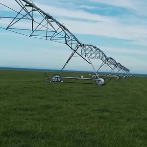 Vaste Center Pivot Irrigatiesysteem Voor Grote Alfalfa Boerderijen Met End Pistool
