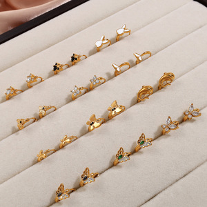 Pendientes de botón chapados en oro con circonita Butterfly Bunny para mujer, joyería de moda para fiesta - Product Image 1