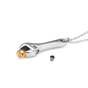 Collier urne en forme de clé à molette en acier inoxydable avec pendentif cœur pour cendres, bijou commémoratif pour homme, outil entonnoir - Product Image 6
