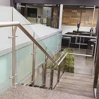 Main courante en acier inoxydable au design moderne Grille d'escalier en verre Rampe décorative pour escalier Rampe de style moderne faite à la main