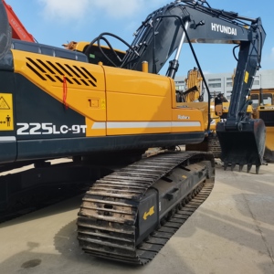 Excavadora Hyundai 225LC-9T de 22 Toneladas con Cucharón de Excavación de 0.8m de Capacidad, Equipo Pesado Usado, Motor y Caja de Cambios - Product Image 2