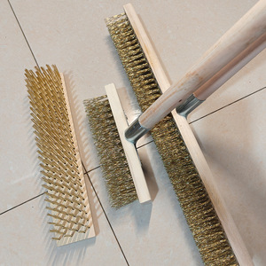Cepillo de madera con mango largo y cerdas rígidas de alambre de acero para limpieza de pisos, baños, cocinas y exteriores - Product Image 2
