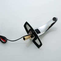 Robinet de lavabo moderne classique en laiton chromé à douchette unique avec cartouche céramique, installation sur plan pour lavabo de salle de bain