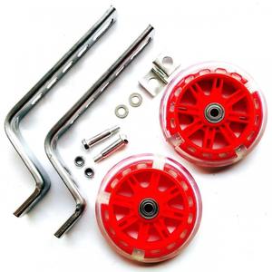 Roues auxiliaires pour vélo d'équilibre pour enfants, 12-20 pouces, en plastique et métal, silencieuses, clignotantes, accessoires d'entraînement pour enfants - Product Image 2