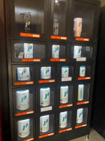 Distributeur automatique de produits Focusvend, armoire à casiers conforme ADA, 4G LTE, vente de produits de fitness, bouteilles d'eau, poudre de protéines