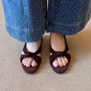 Cross Strap Open Toe Sandals Women <b>Block</b> Heel Shallow Mouth Back Cover Retro Fashion Casual Minimalist Daily Shoes - Product Image 4
