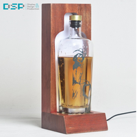 Usine DSP du Vietnam de haute qualité certifié ISO9001 armoire à vin élégante comptoir lumière LED présentoir à vin en acrylique