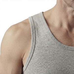 เสื้อกล้ามผู้ชาย Heather Gray ผ้าฝ้าย 100% ระบายอากาศได้ดี แบบถัก ไม่มีแขน มีโลโก้ด้านหน้า เหมาะสำหรับใส่ลำลอง เล่นกีฬา หรือออกกำลังกาย - Product Image 6