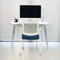Chaise de bureau ergonomique moderne Focus Mark avec dossier en maille respirante, accoudoirs courbes ou droits en option, pour une concentration améliorée