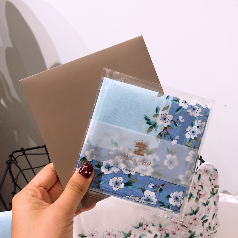 1 enveloppe bleue emballée