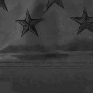 Drapeau américain noir durable 3x5 pieds avec œillets en laiton aux couleurs vives, broderie d'étoiles, accessoire de qualité pour décoration - Product Image 5