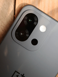 Smartphone OnePlus 13T 5G LTE, écran AMOLED QHD 6,3 pouces 120 Hz, processeur de la série Helio, charge rapide 100 W et charge sans fil - Product Image 5