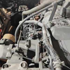 Motor diésel original ISUZU 4HK1 hecho en Japón 5.2L motor de 4 cilindros para excavadoras, cargadoras y equipos de construcción usados - Product Image 5