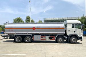 Camión Cisterna de Combustible 8x4 de China National Heavy Duty Truck Group, Camión Cisterna Móvil de Transporte de Líquidos Inflamables de 30000L y 28t - Precio - Product Image 3