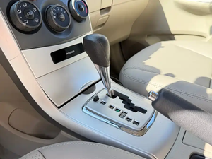 <span class=keywords><strong>Auto</strong></span> d'Epoca 2013 Edizione Speciale 1.6L Automatica GL, <span class=keywords><strong>Auto</strong></span> Familiare, Usato di Alta Qualità ed Economico, Basso Consumo di Carburante - Product Image 4