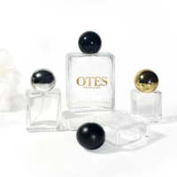 Vente en gros de flacons de parfum vides en verre transparent rectangulaires avec logo personnalisé de luxe pour soins de la peau, 20 ml, 30 ml, 50 ml, 100 ml