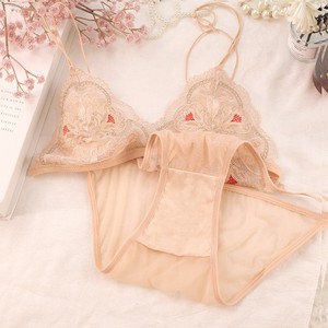 Culottes sexy de style français pour femmes avec fines bretelles, broderies en dentelle, bonnets triangulaires, soutien-gorge pour petites poitrines, pur et séduisant - Product Image 2