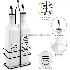 Set di 2 Dispenser per Olio e Aceto <span class=keywords><strong>in</strong></span> <span class=keywords><strong>Ceramica</strong></span> da 16 oz, Dispenser per Olio <span class=keywords><strong>in</strong></span> Dolomite Bianco e Nero con Supporto <span class=keywords><strong>in</strong></span> Metallo - Product Image 2