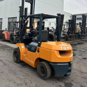 Montacargas diésel usados Komatsu FD2.5/3/3.5/4/5/7/10/15/16/25/30 toneladas y Toyota Heli 7FD35 con triple controlador maestro en Shanghái a la venta - Product Image 1