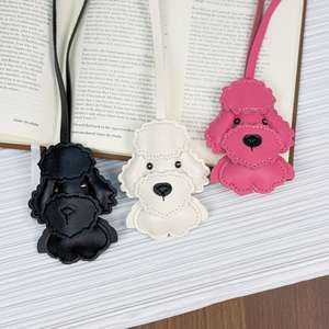 Adorable llavero de cuero con diseño de perro Poodle, regalo suave de dibujos animados, colgante para bolso, bonito llavero, dulce regalo para mujeres y niñas - Product Image 4