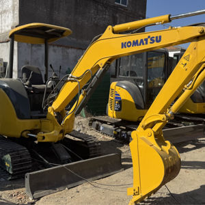 Fabriqué au Japon Petite pelle à PC35MR-3 Komatsu 3.5 tonnes d'occasion sur chenilles Komatsu PC35 avec de faibles heures de travail - Product Image 1