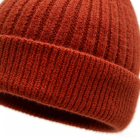 Bonnet en tricot côtelé à revers avec pompon en fausse fourrure, chapeau d'hiver thermique et confortable pour femme, personnalisation du logo possible pour le froid