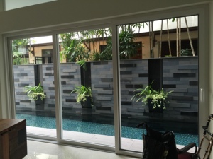 <span class=keywords><strong>ประตู</strong></span>และหน้าต่างบาน<span class=keywords><strong>เลื่อน</strong></span> <span class=keywords><strong>UPVC</strong></span> รุ่นใหม่ ชุดหน้าต่าง PVC กระจกสองชั้น สำหรับการปรับปรุงบ้าน - Product Image 1