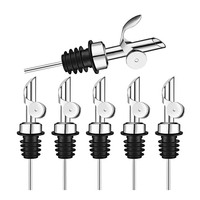 Accessoires de bar de luxe de haute qualité, verseur conique en acier inoxydable pour bouteille de liqueur avec bouchon anti-poussière en caoutchouc