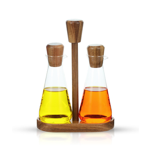 Dispenser per Olio d'Oliva e Aceto in Vetro Borosilicato Riciclato da 300ml con Tappo in Acacia e Supporto in Legno - Product Image 1