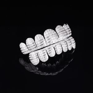 Yuvarlak baget parlak kesim Hip Hop elmas <span class=keywords><strong>Grillz</strong></span> ile moda takı özel <span class=keywords><strong>Grillz</strong></span> Vvs Moissanite diş <span class=keywords><strong>Grillz</strong></span> - Product Image 2