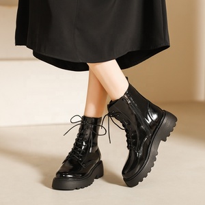 Botines de Piel Vacuna Ligera para Mujer, Otoño Invierno, Suela Plana y Gruesa, Diseño de Punta Redonda, Cierre de Cremallera, Forro de Piel - Product Image 1