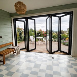 Porte pliante extérieure en alliage d'aluminium à rupture de pont thermique pour patio, balcon, usage résidentiel et commercial - Product Image 1