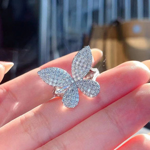Bague élégante avec nœud papillon en zircon, bijoux de luxe minimalistes pour femmes, à porter au quotidien, cadeau chic - Product Image 1