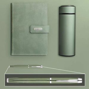 Promosyon toptan iş lüks A5 günlüğü şişe seti özelleştirilebilir PU deri A5 dizüstü hediye seti ile kalem, termal kupa ve USB - Product Image 3