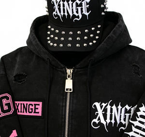 Sudadera con capucha de algodón grueso personalizable, estilo punk, desgastada, para hombre, con tachuelas, estilo gótico, esencial para streetwear. - Product Image 4