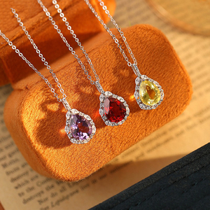 สร้อยคอจี้รูปหยดน้ำเงินแท้ 925 สำหรับผู้หญิง ประดับด้วยพลอยแกรนเนตธรรมชาติ เหมาะสำหรับงานหมั้นและงานแต่งงาน ผลิตโดยผู้ผลิตเครื่องประดับ - Product Image 2