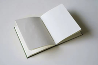Carnet artisanal à reliure coptique avec couverture en tissu pour croquis à plat. Journal artistique rétro pour l'écriture créative et les cadeaux.