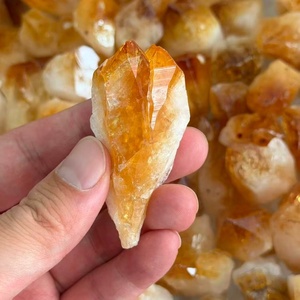 Pointe de pierre de <span class=keywords><strong>citrine</strong></span> naturelle brute, baguette de cristal de quartz <span class=keywords><strong>jaune</strong></span> brut pour la fabrication de bijoux DIY avec fil, fournitures en gros - Product Image 1