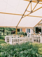 Tenda per Matrimoni da Esterno di Grandi Dimensioni per Noleggio, con Telaio in Lega di Alluminio e Tessuto Semi-Traslucido