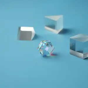 Commercio all'ingrosso su ordinazione di alta qualità borosilicato Bk7 K9 lucido Ar rivestito ottico ad angolo retto bicroico X-cubo di vetro prisma