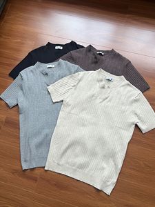 <span class=keywords><strong>Chemise</strong></span> <span class=keywords><strong>en</strong></span> tricot à col <span class=keywords><strong>en</strong></span> V, manches courtes, style Old Money, avec logo personnalisé |   Haut décontracté rayé <span class=keywords><strong>en</strong></span> <span class=keywords><strong>Lyocell</strong></span> pour <span class=keywords><strong>homme</strong></span>, collection Printemps-Été 2026 - Product Image 1