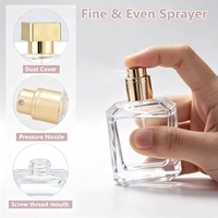 Flacon pulvérisateur de parfum haut de gamme en verre transparent carré avec couvercle carré doré, vaporisateur à fine brume pour marque de parfum OEM ODM